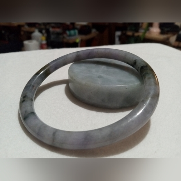 Jadeite bangle - Picture 4 of 4